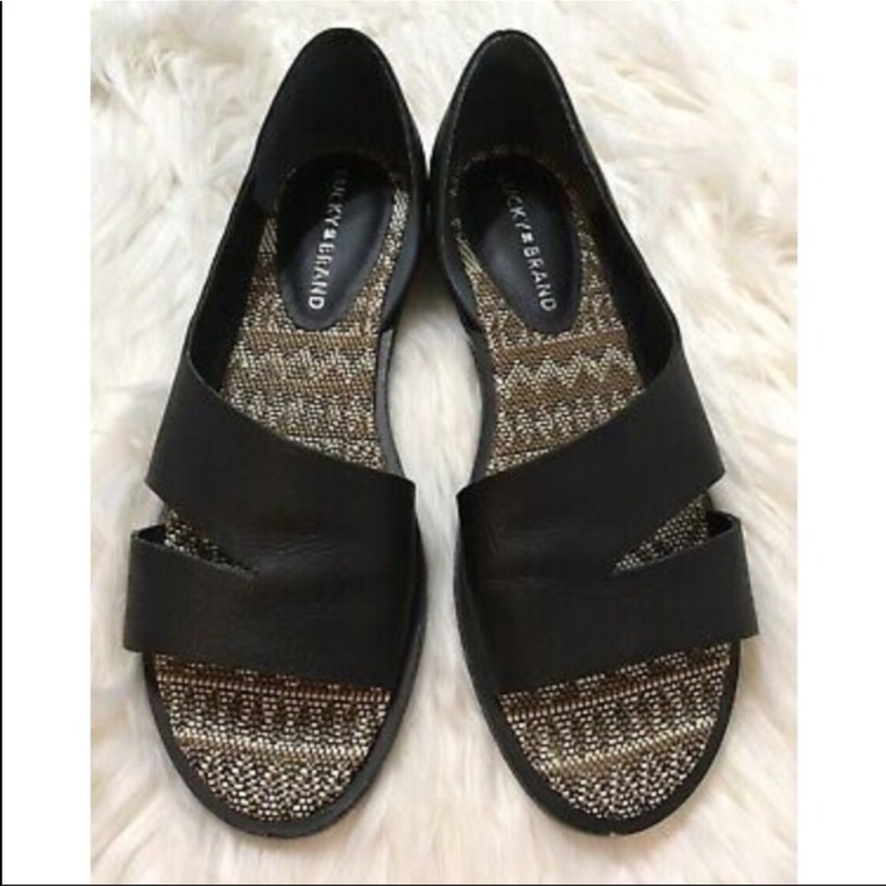 Leather sandals